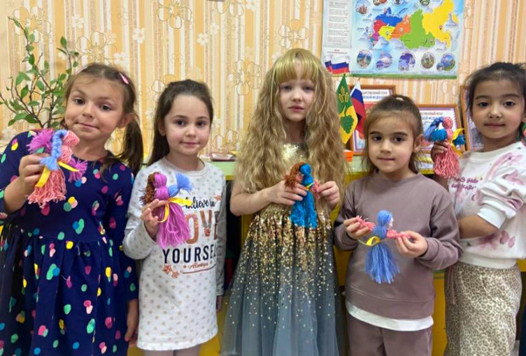 14 МАЯ - ДЕНЬ НАРОДНОЙ КУКЛЫ 14 МАЯ - ДЕНЬ НАРОДНОЙ КУКЛЫ.